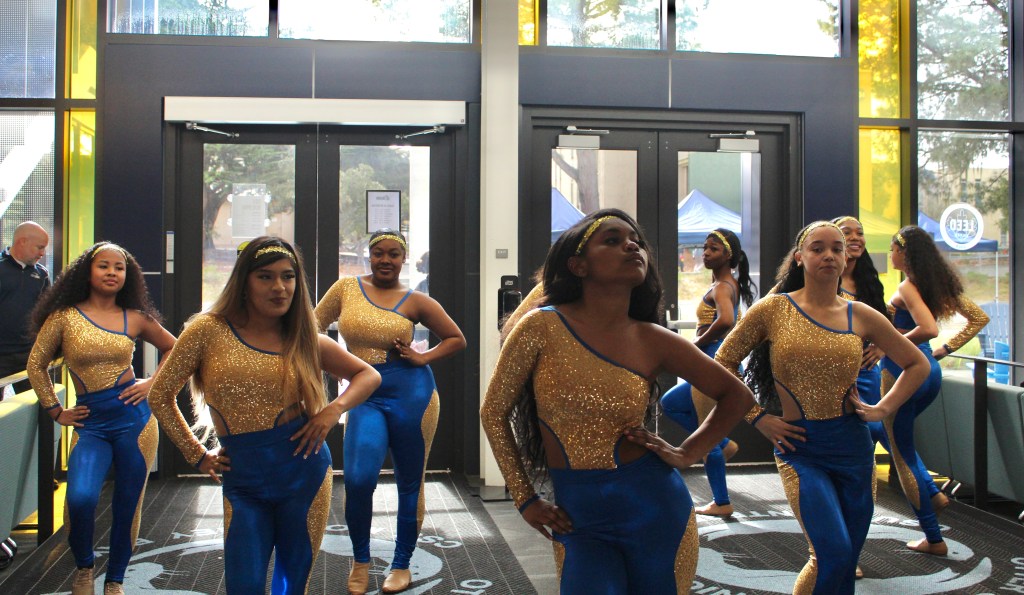 Picture of cheerleaders dancing