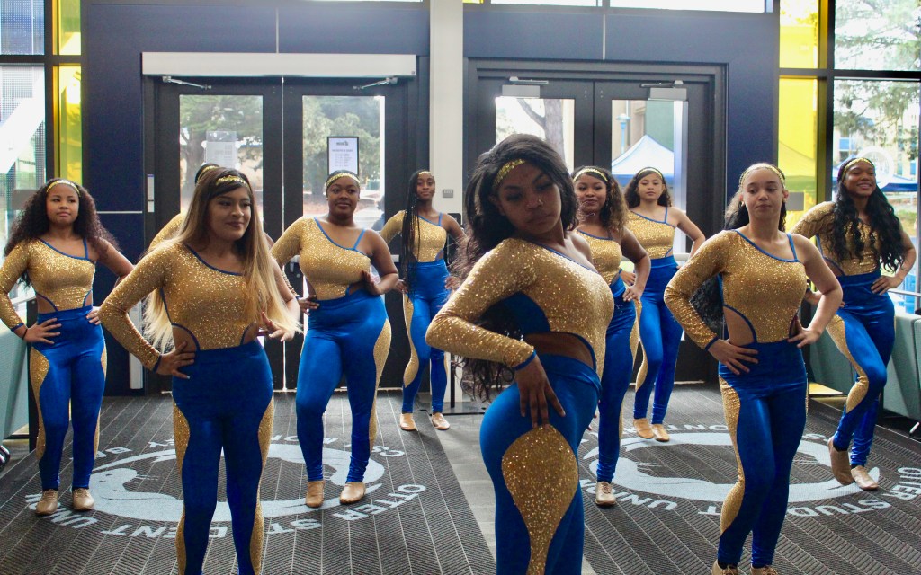 Picture of cheerleaders dancing